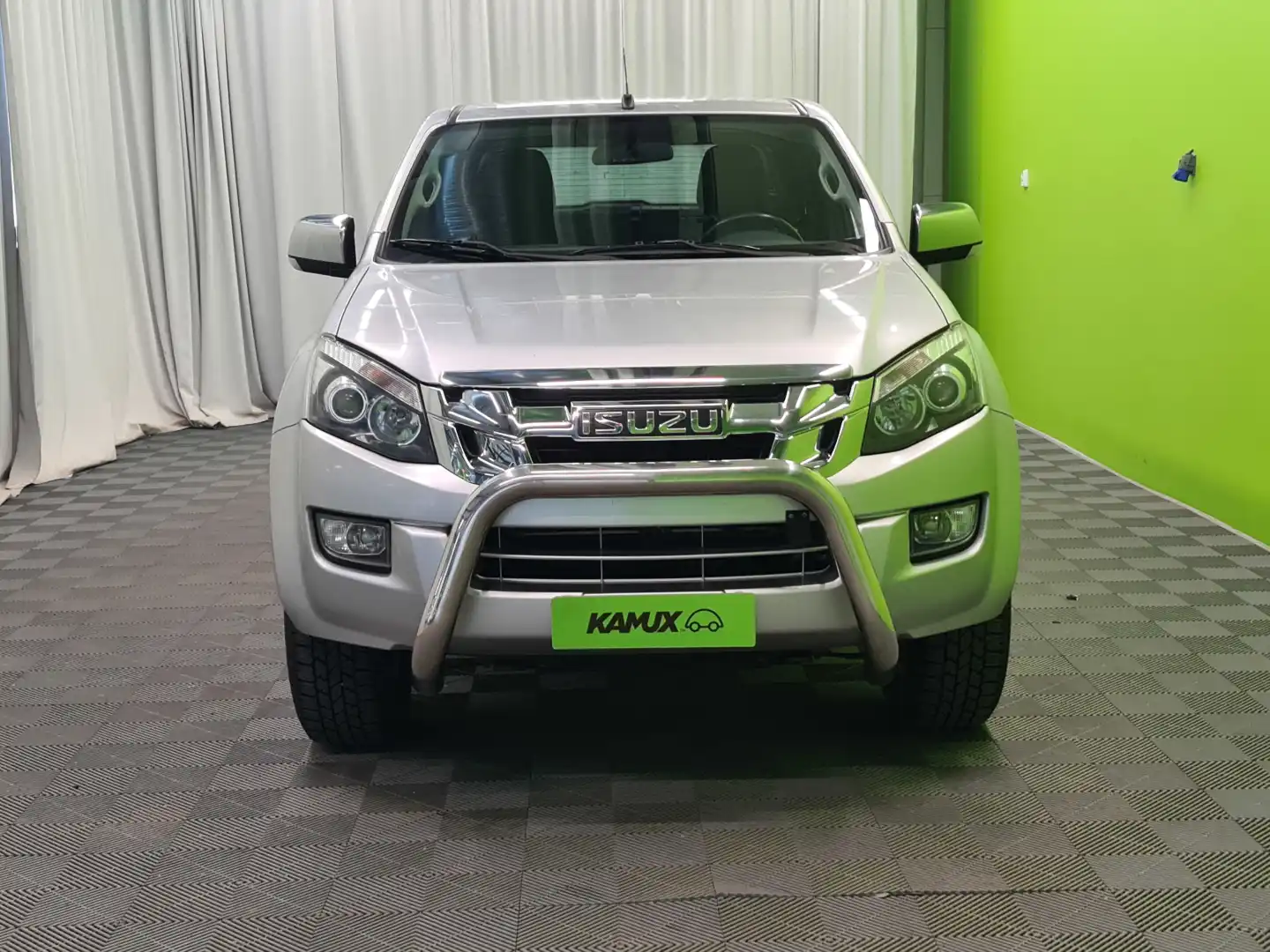 car-image
