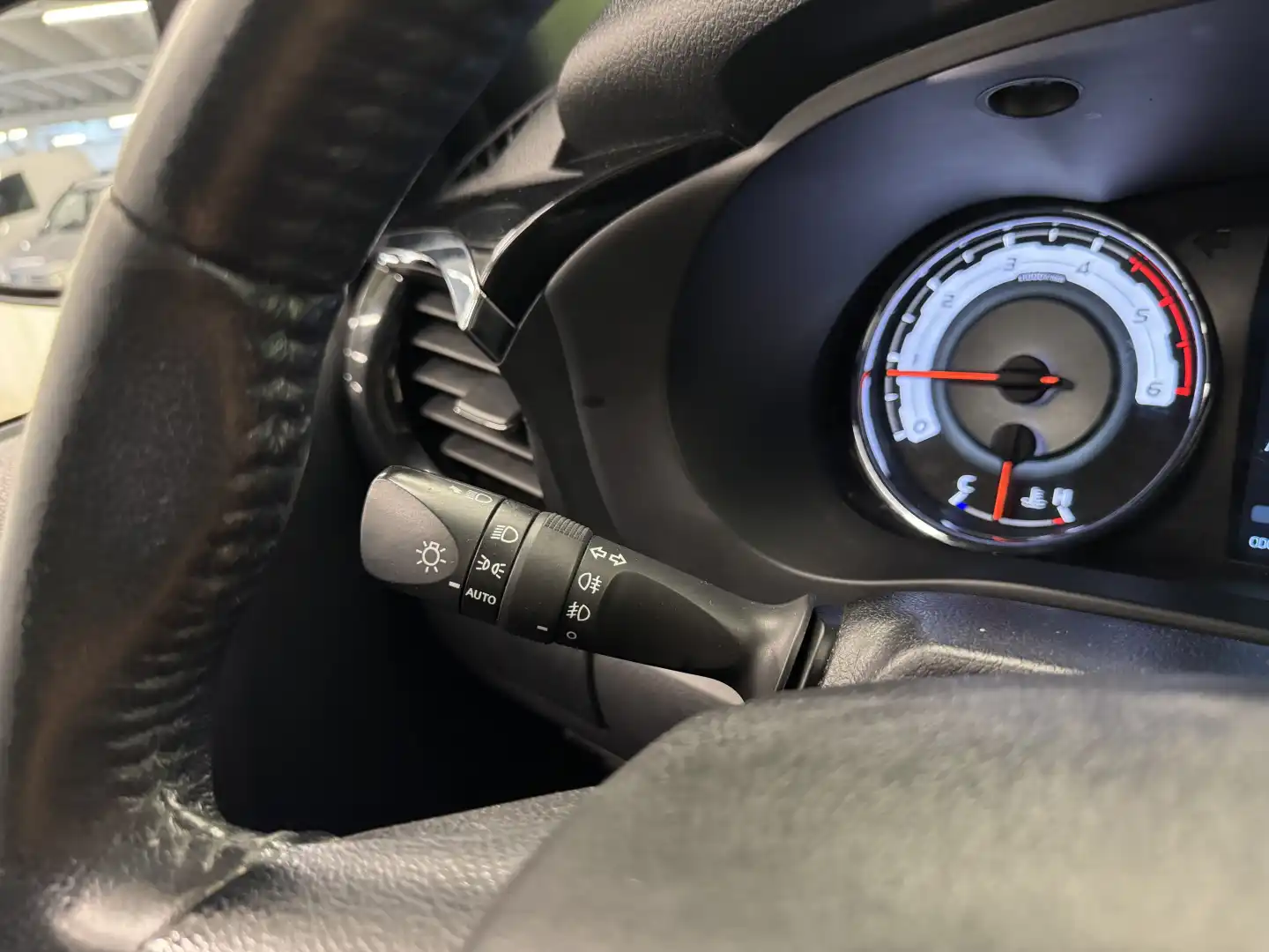 car-image