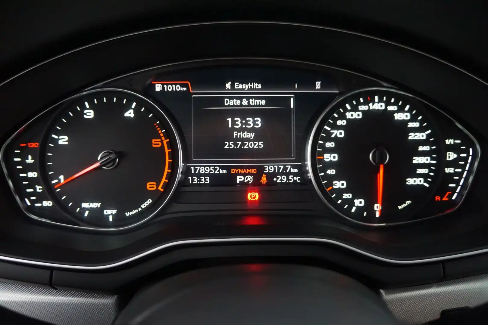 car-image