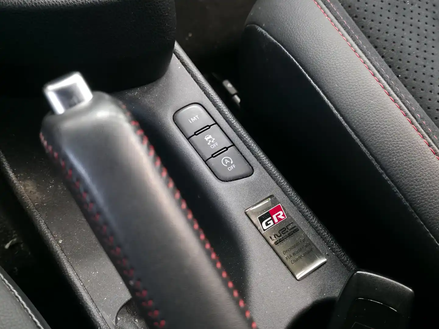 car-image