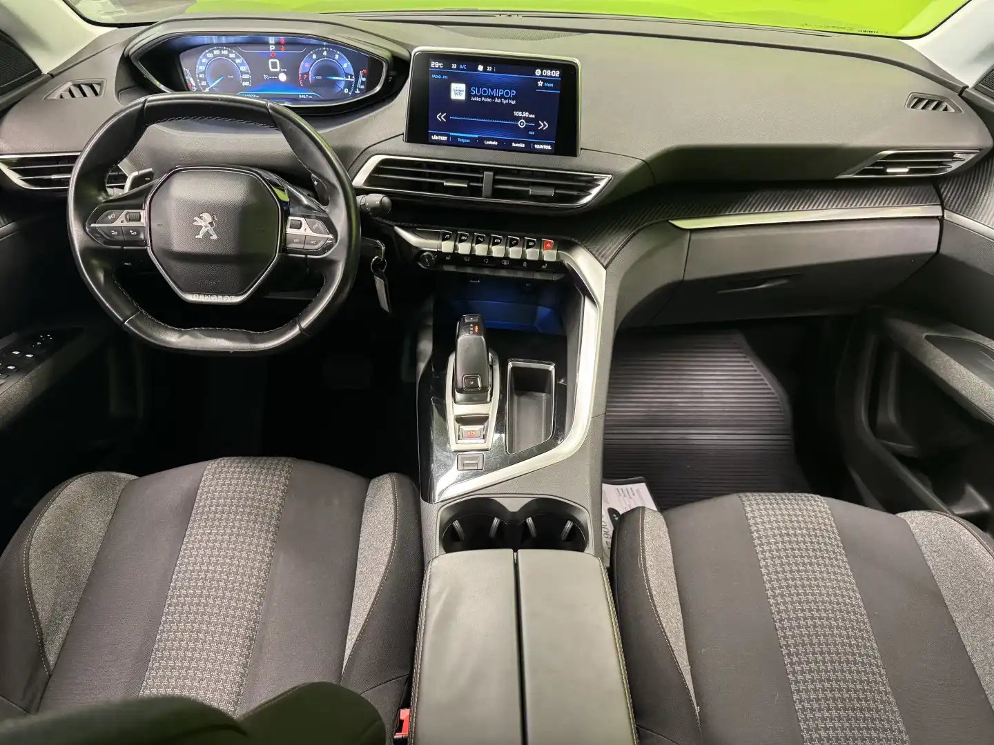 car-image