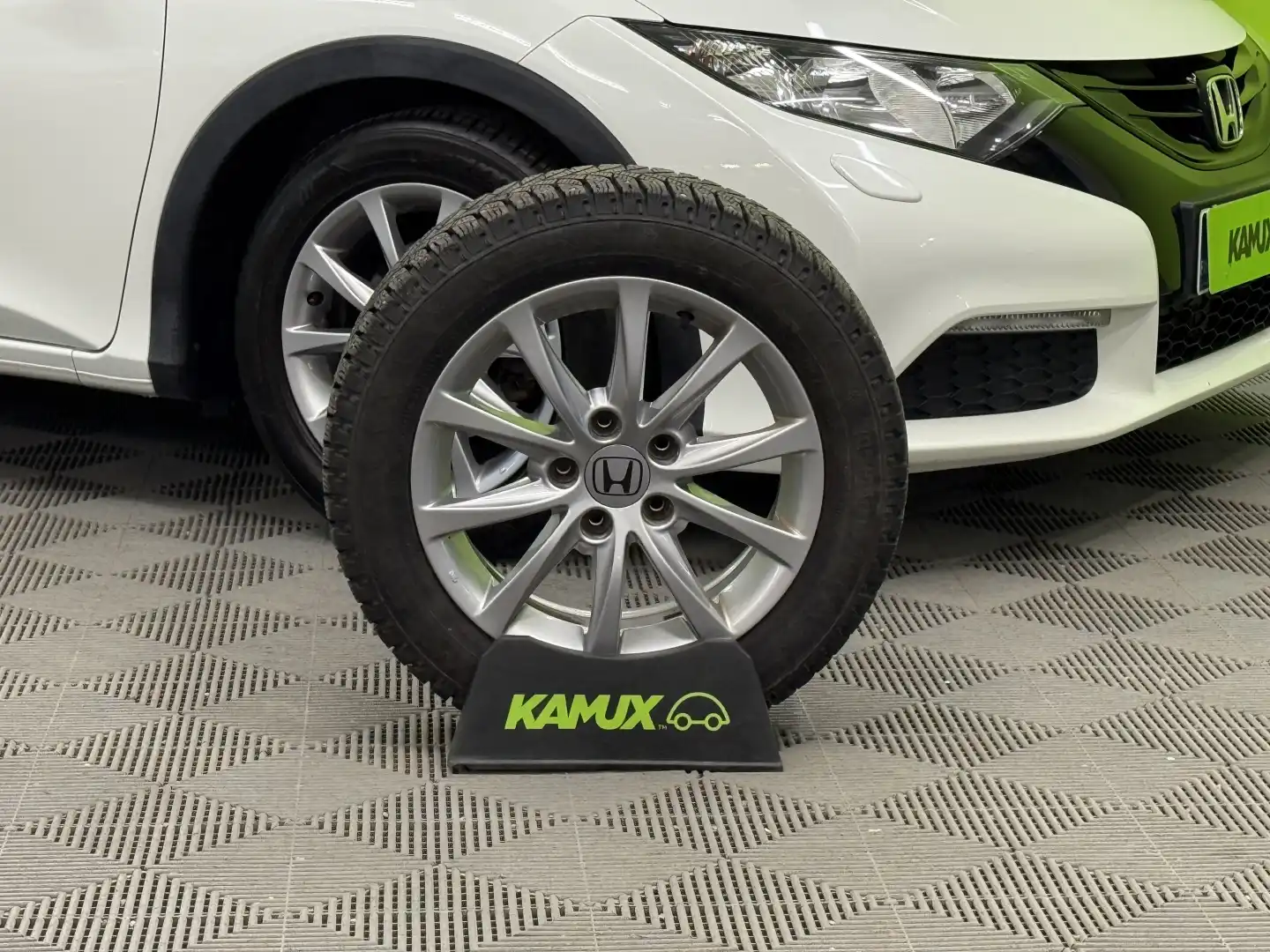 car-image