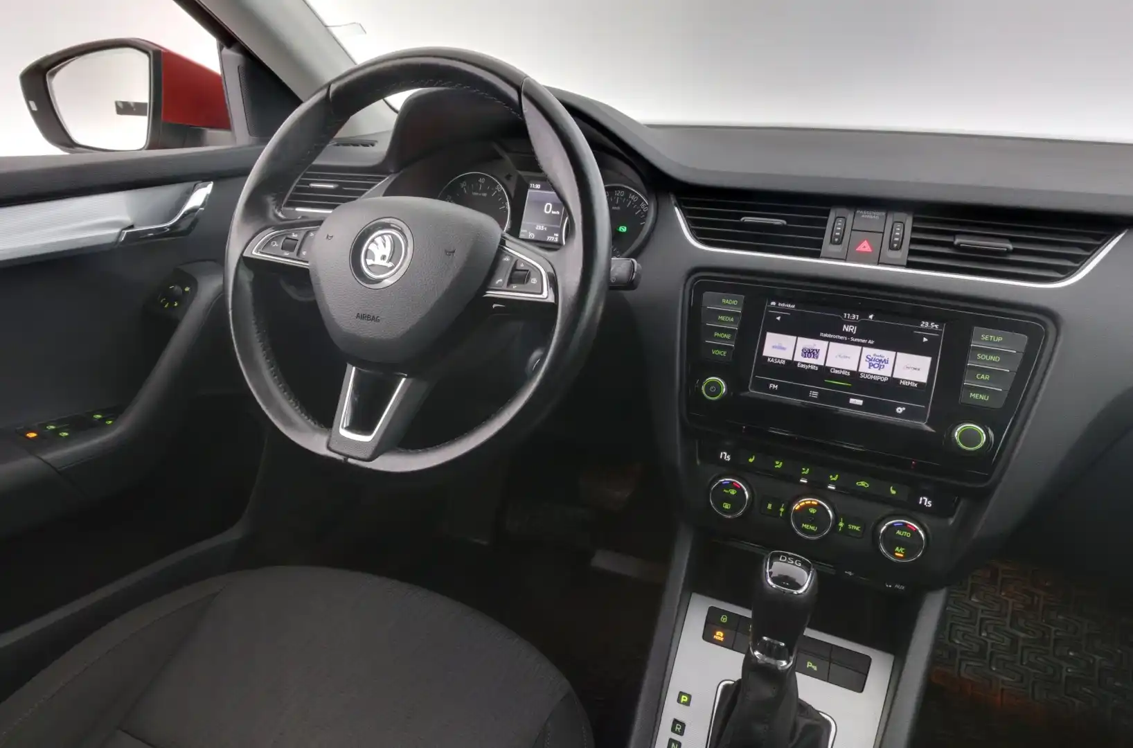 car-image
