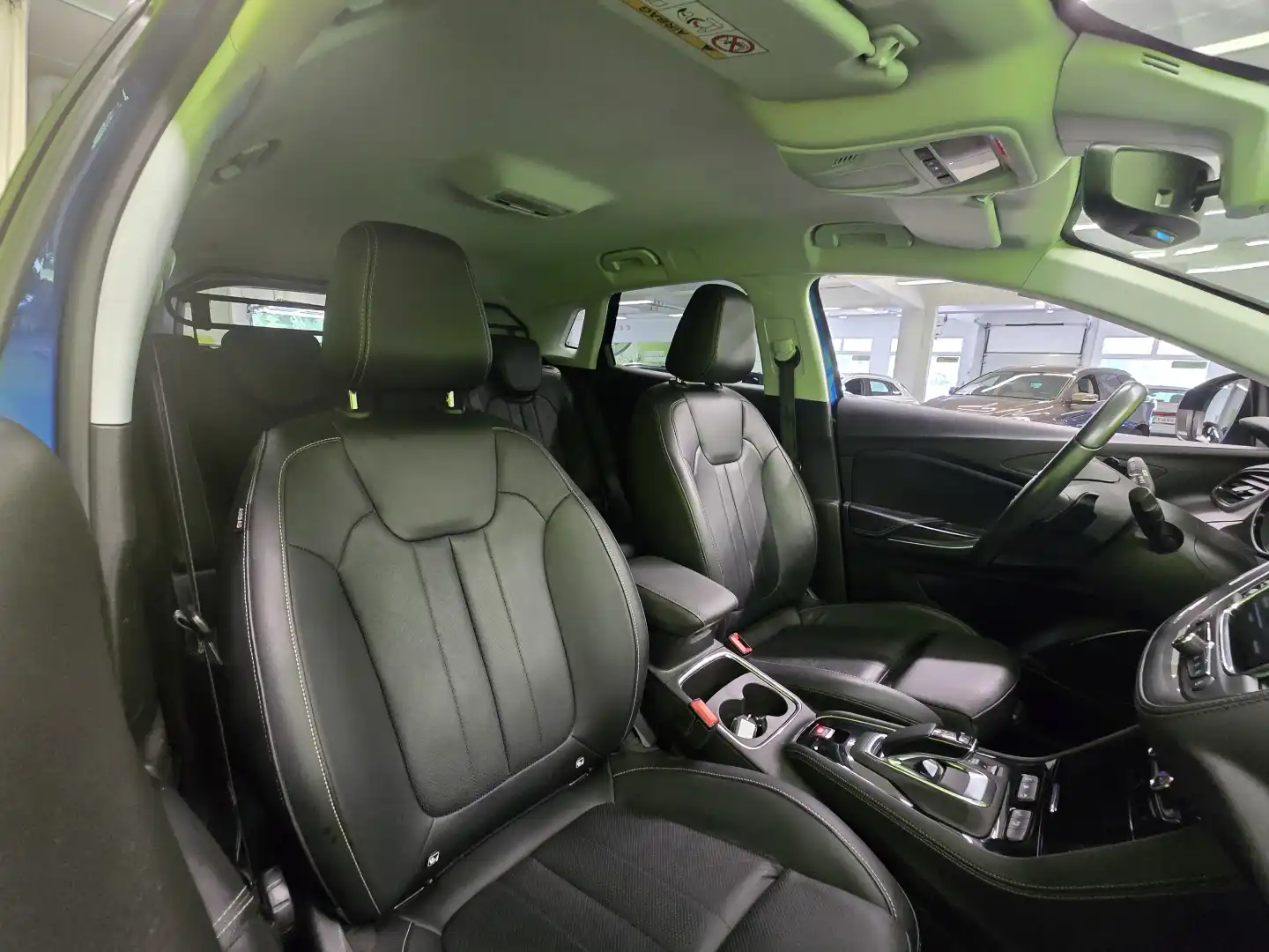car-image