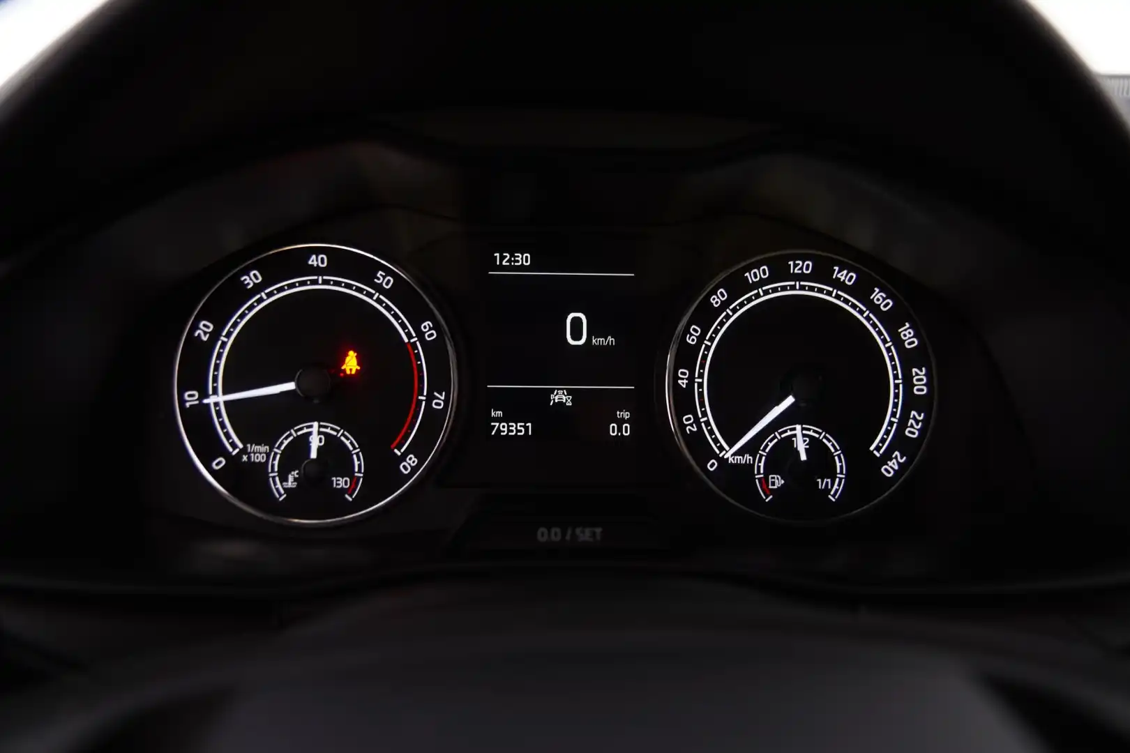 car-image