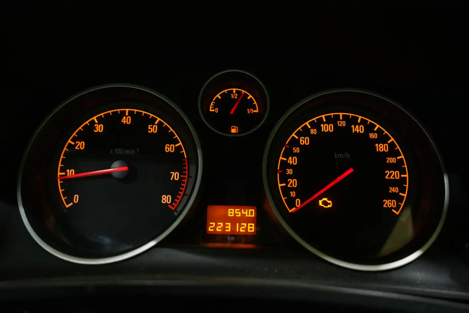 car-image