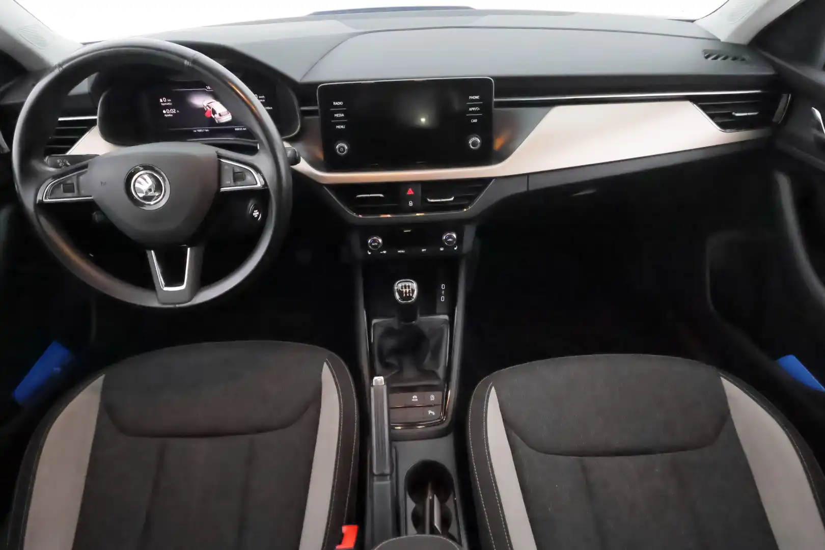 car-image