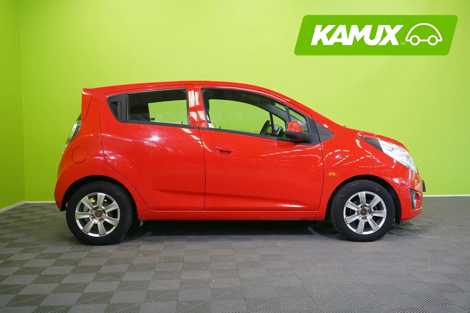 car-image