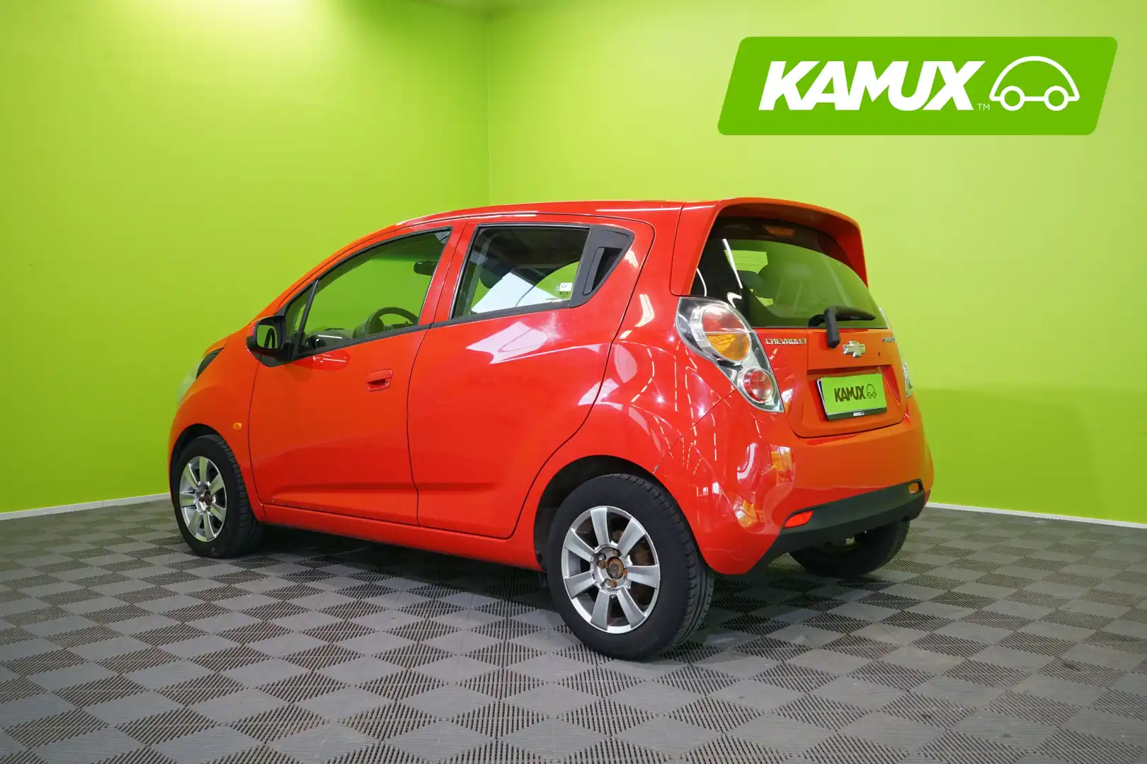 car-image