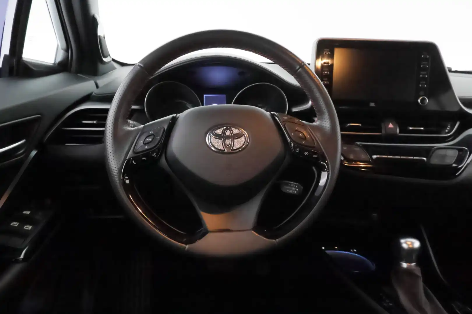 car-image