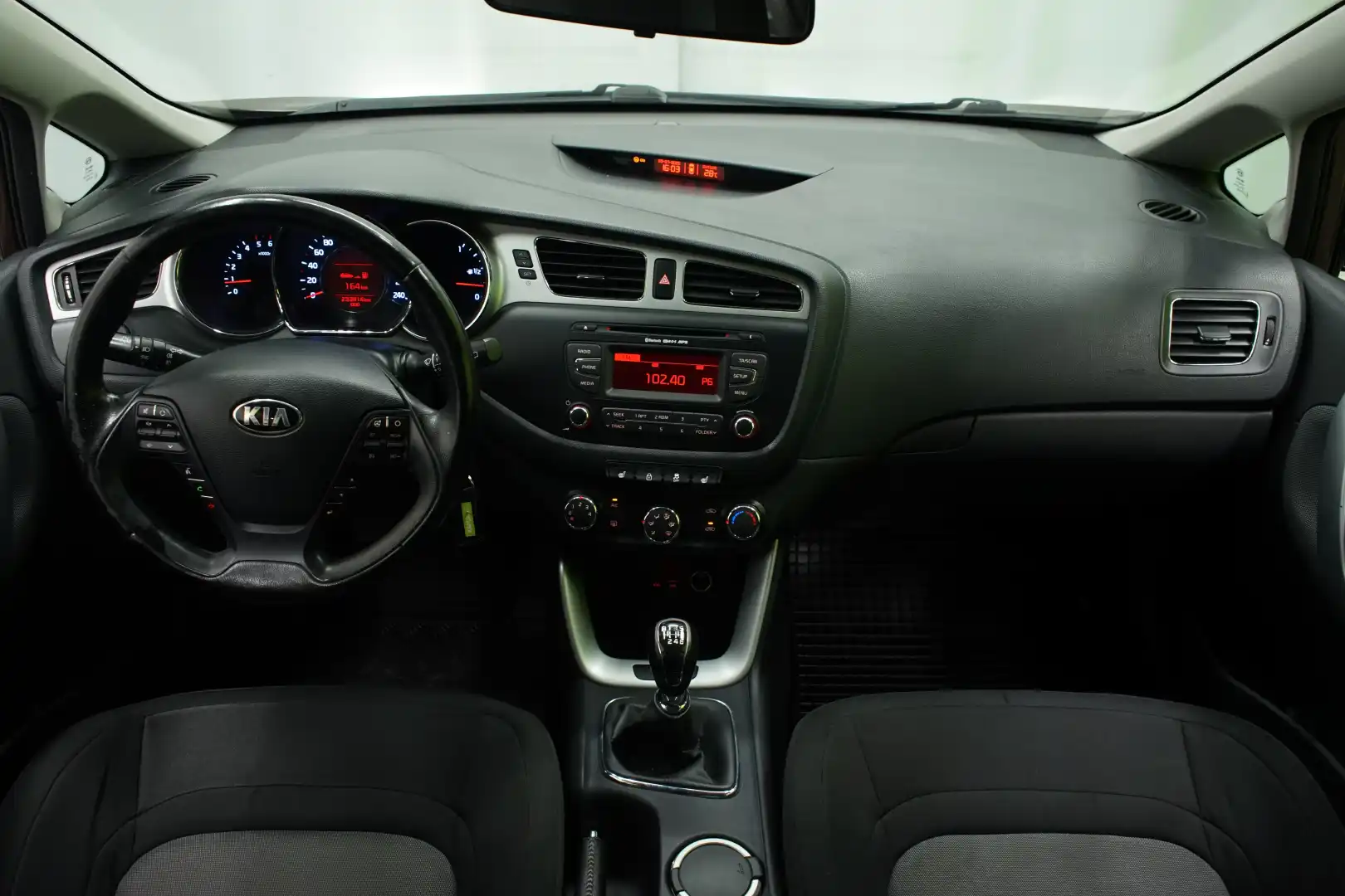 car-image