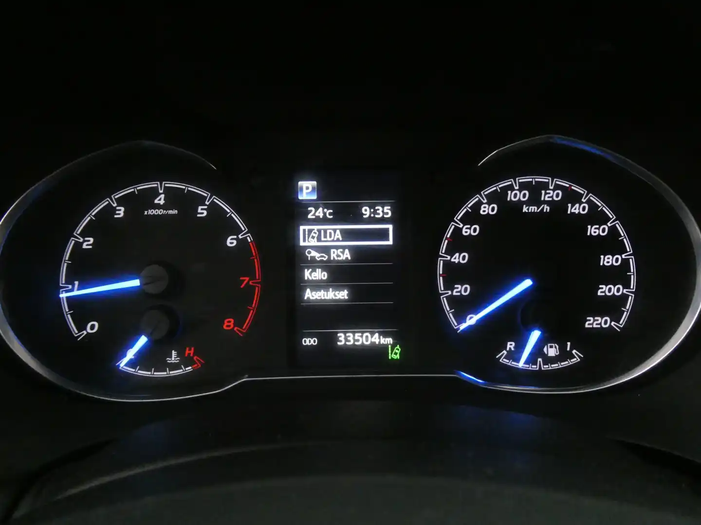 car-image