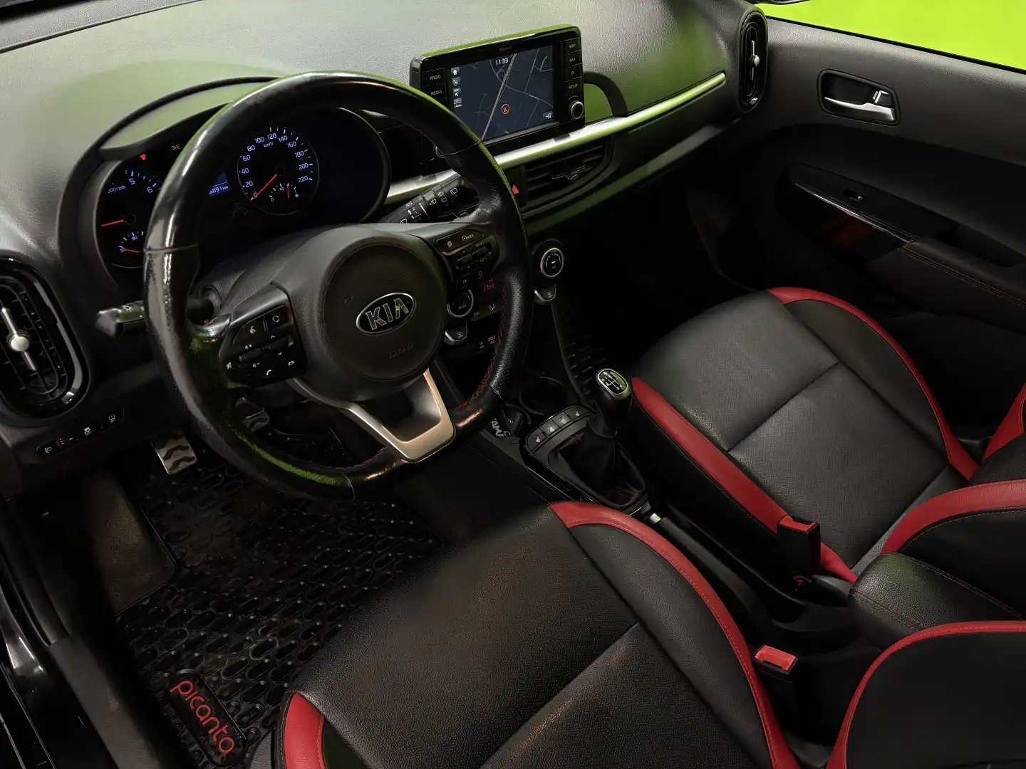 car-image