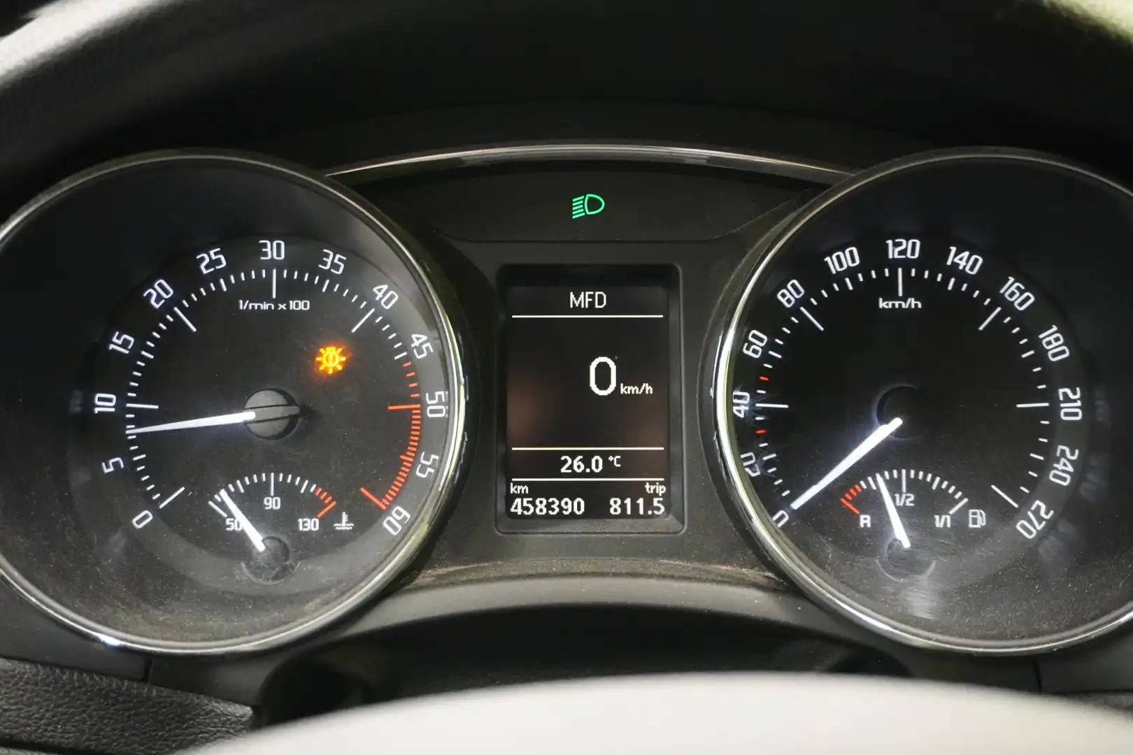 car-image