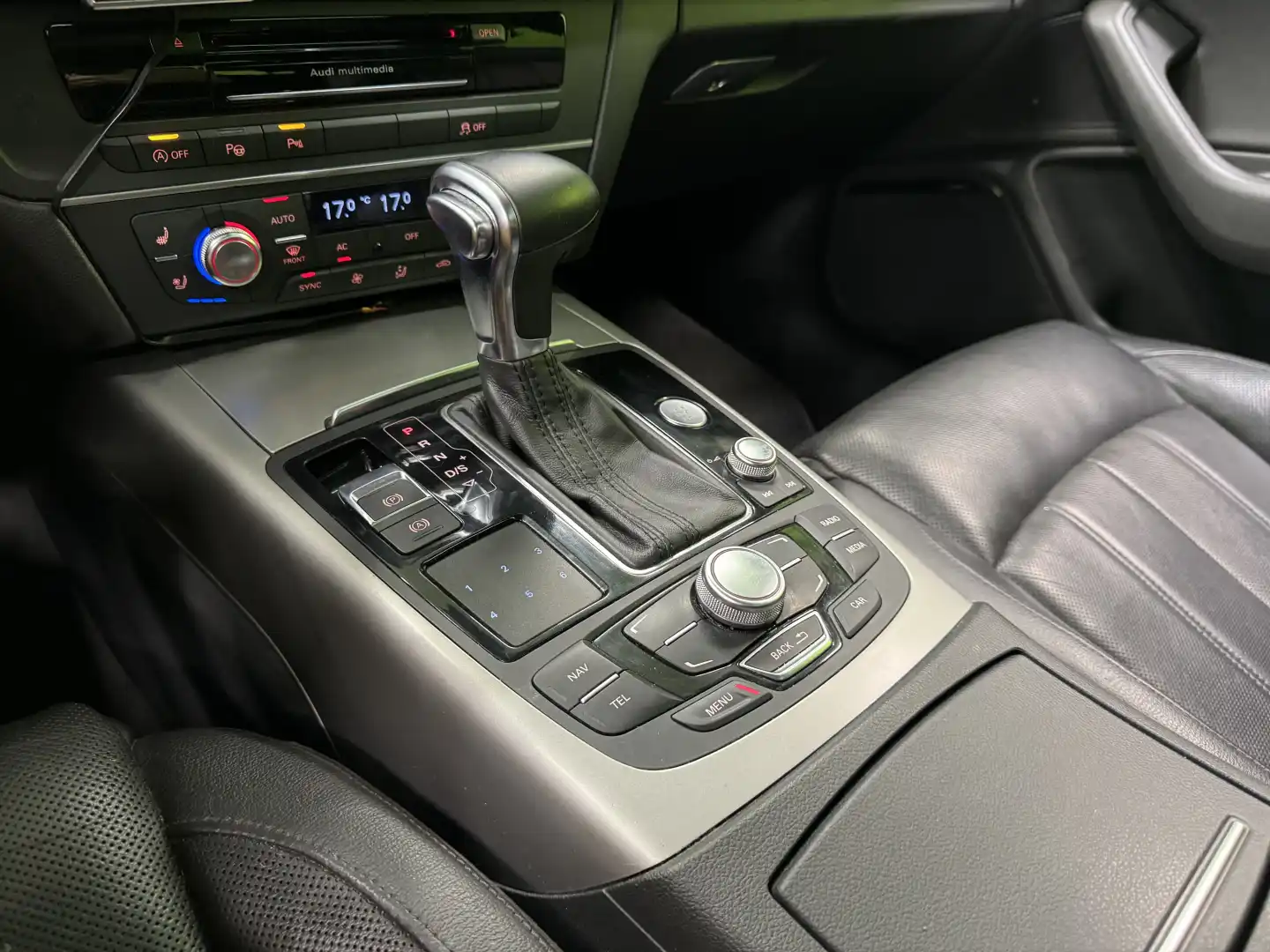 car-image