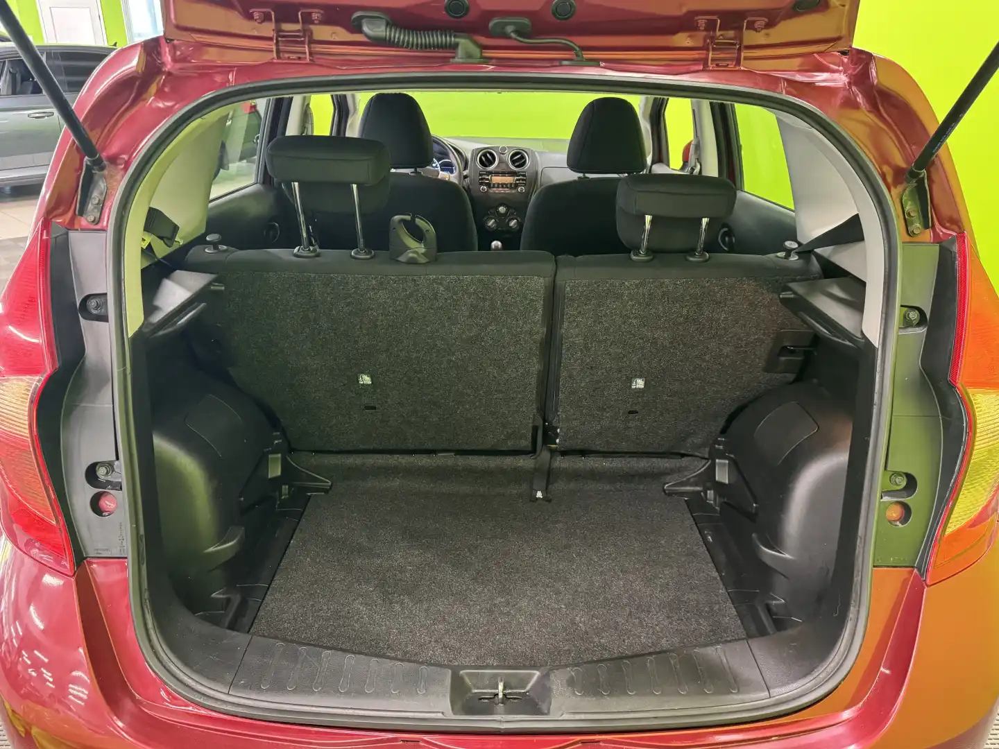 car-image