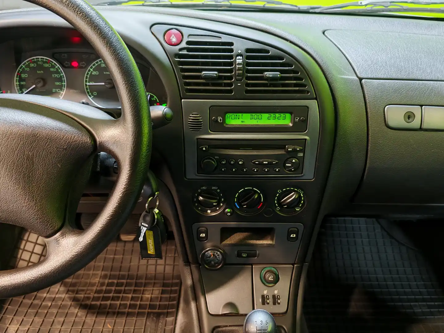 car-image