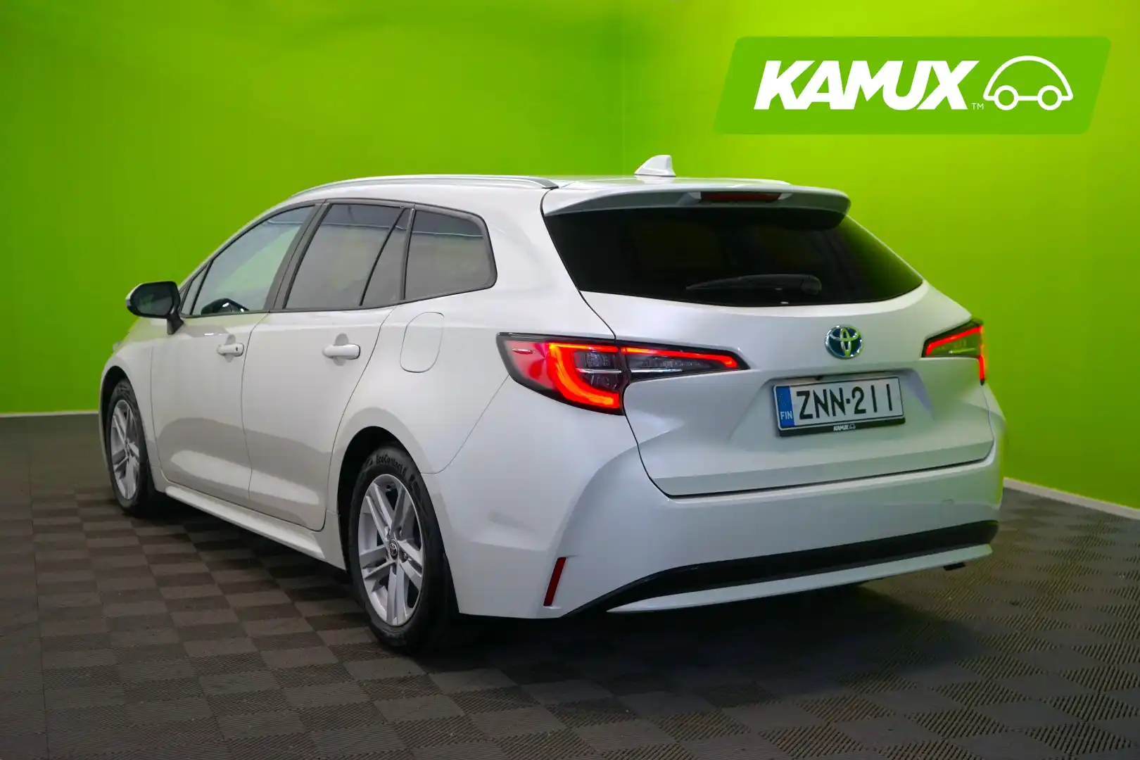 car-image