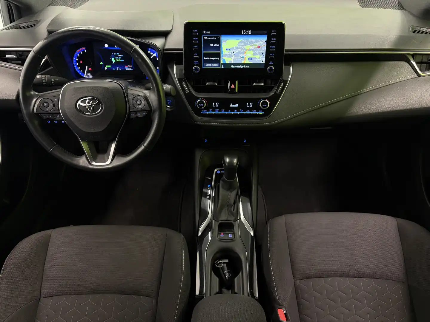 car-image