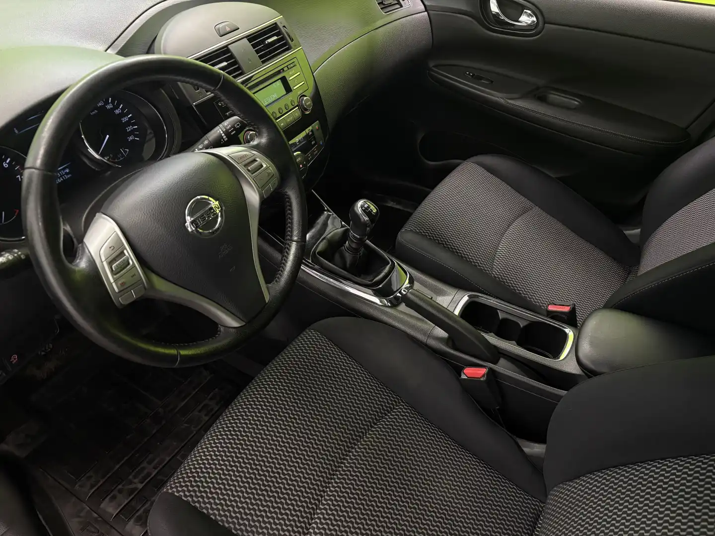 car-image