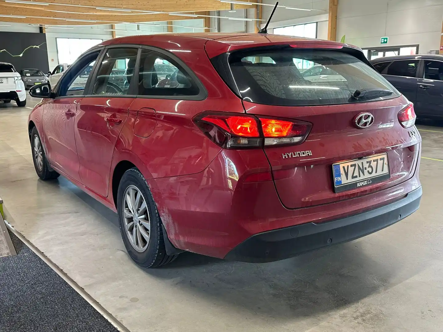 car-image