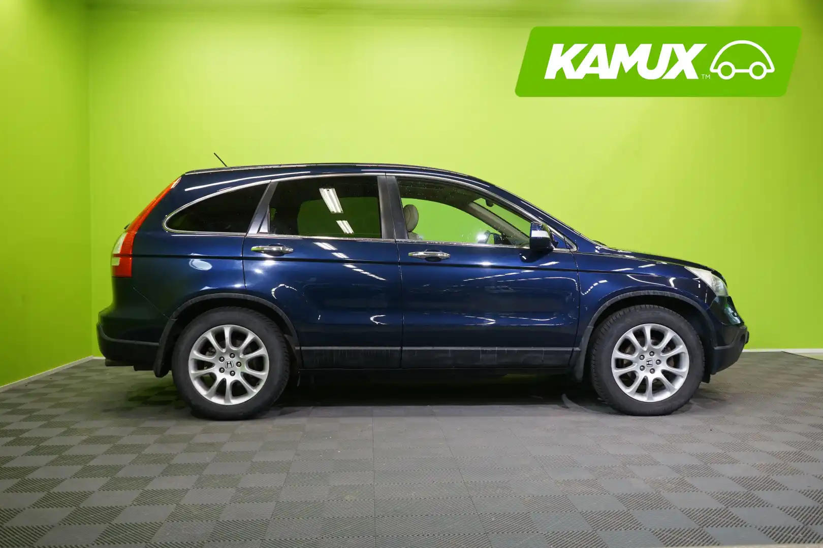 car-image