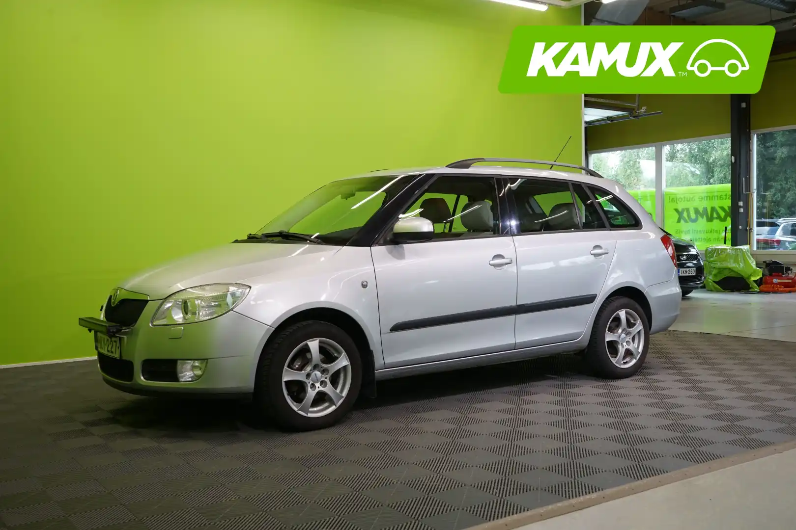 car-image