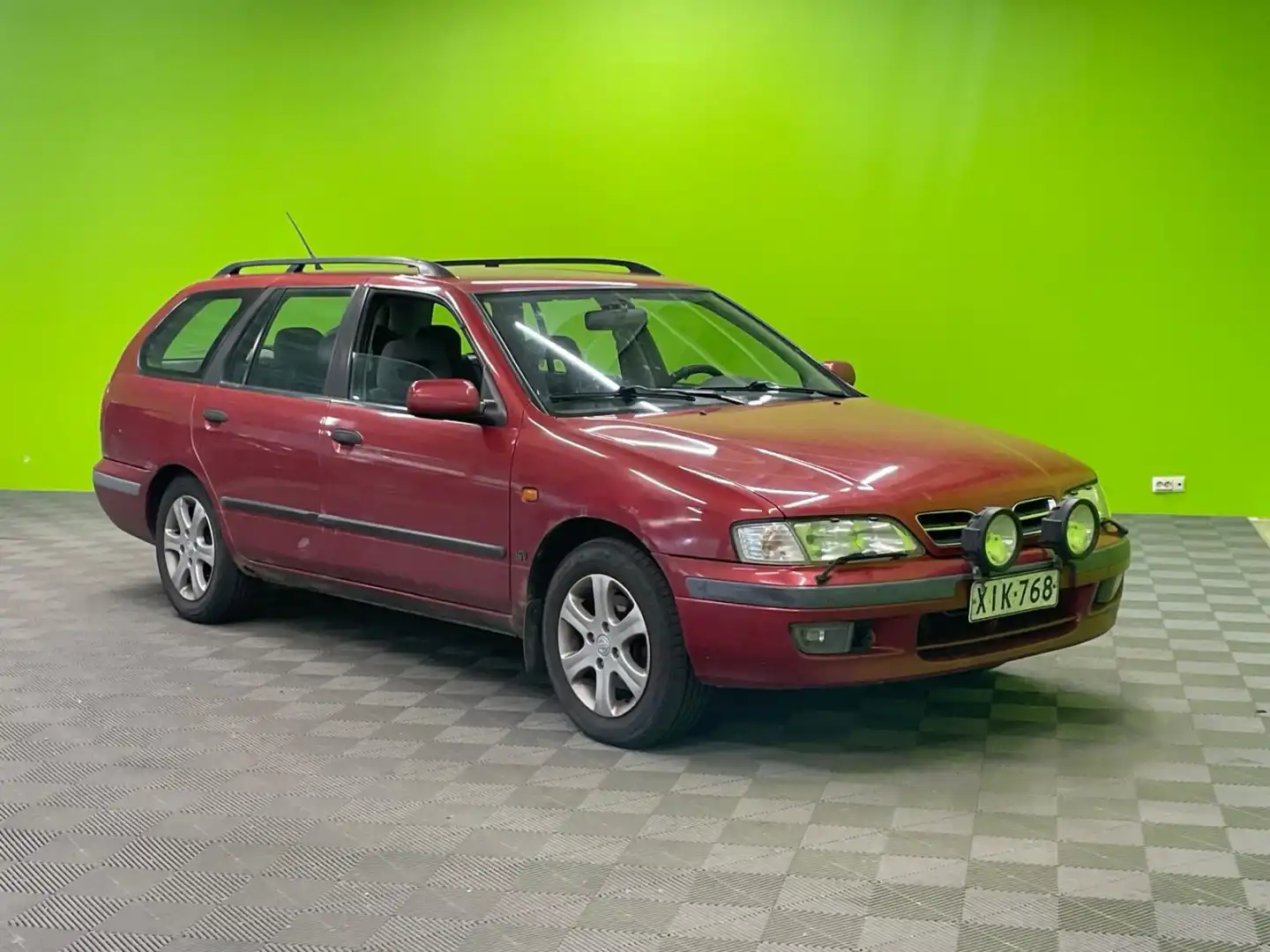 car-image