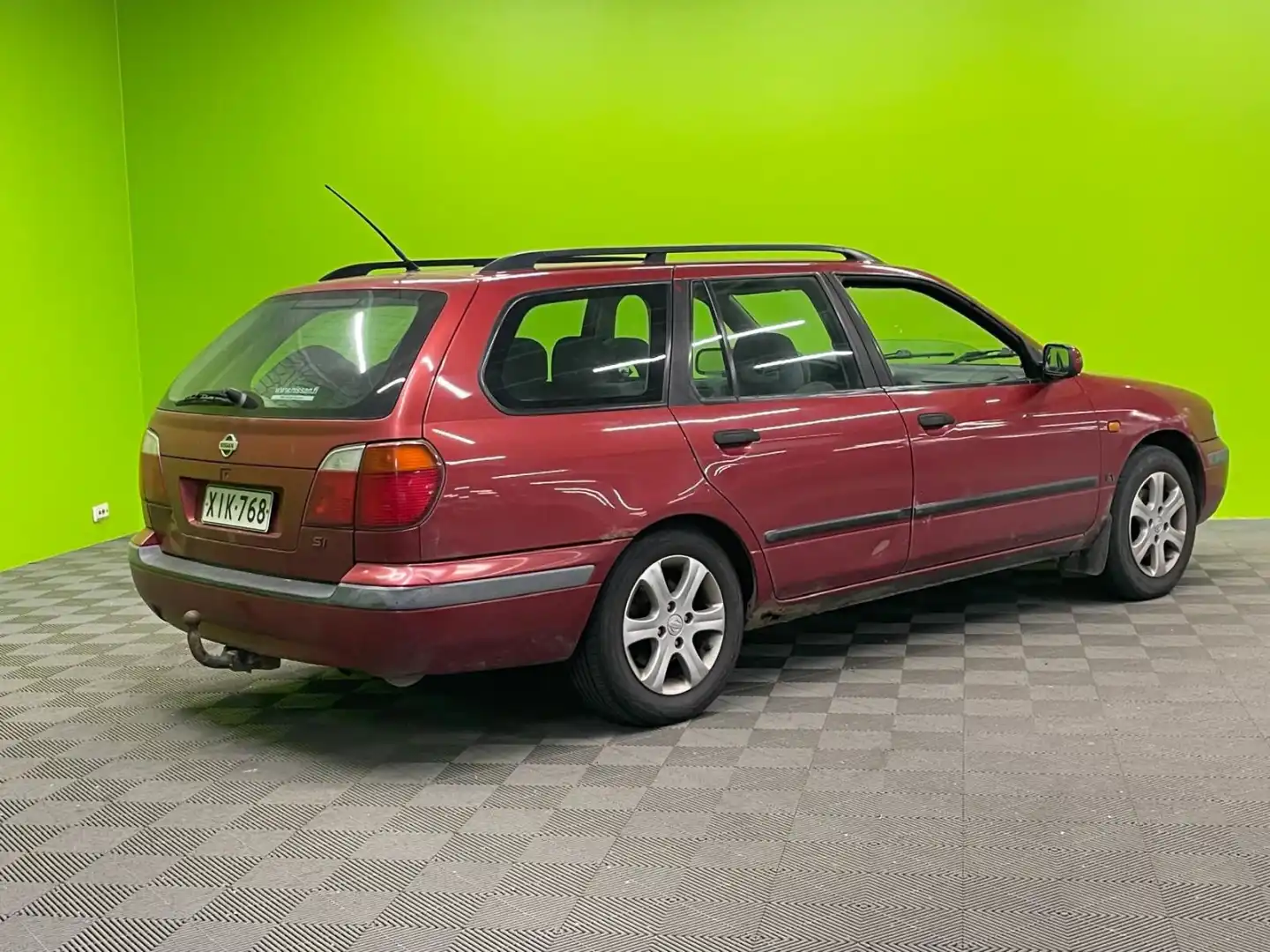 car-image