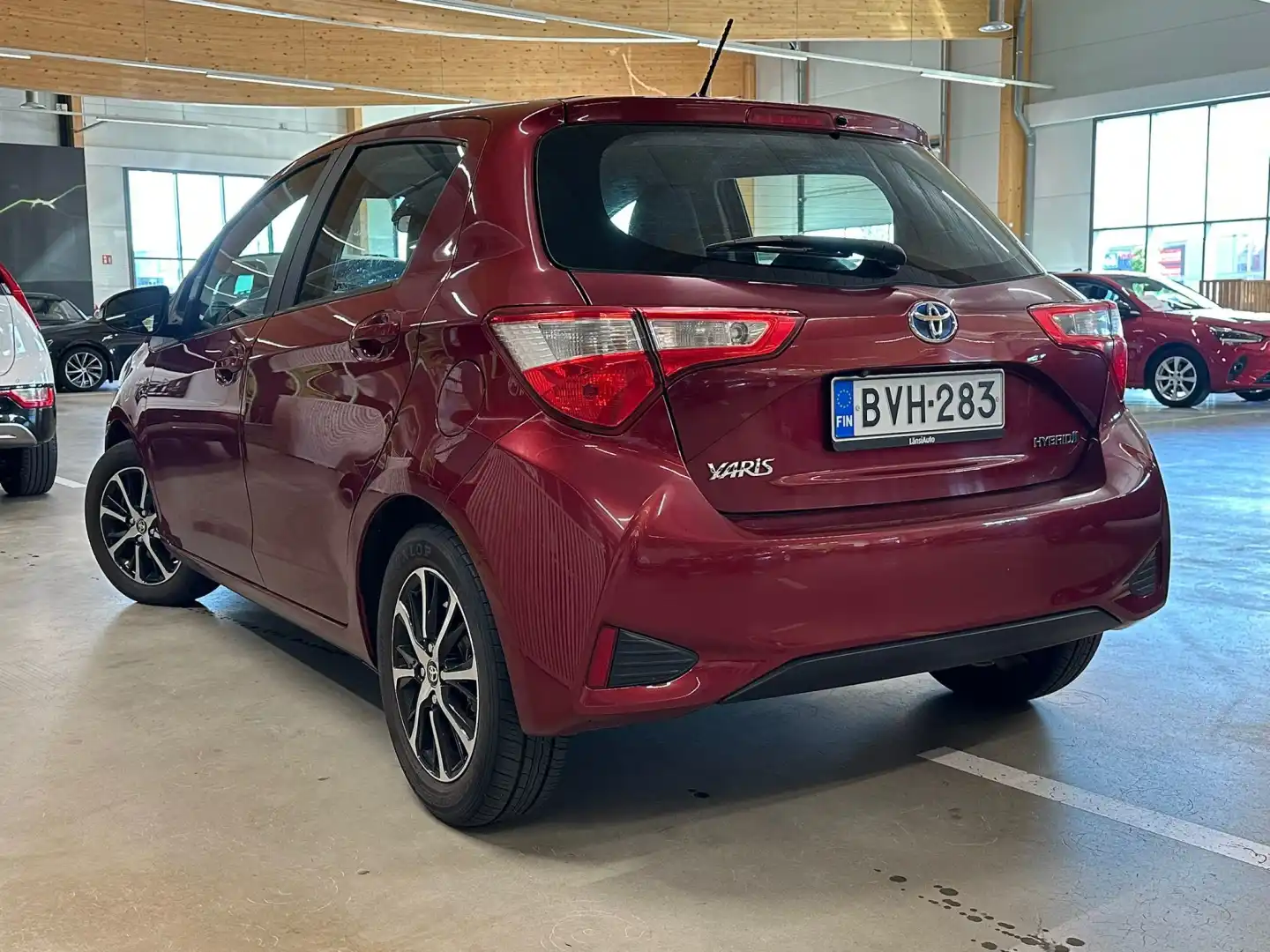 car-image