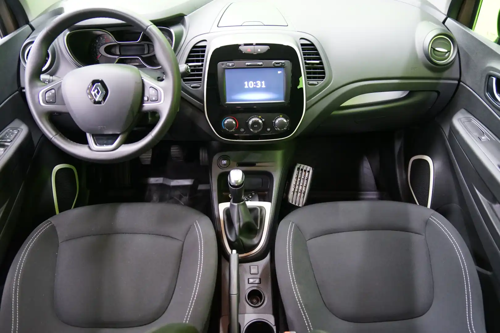 car-image