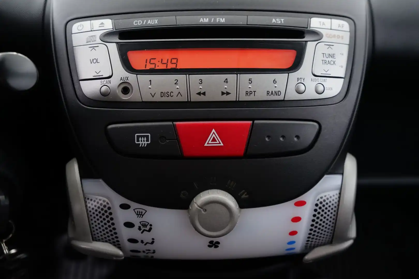 car-image