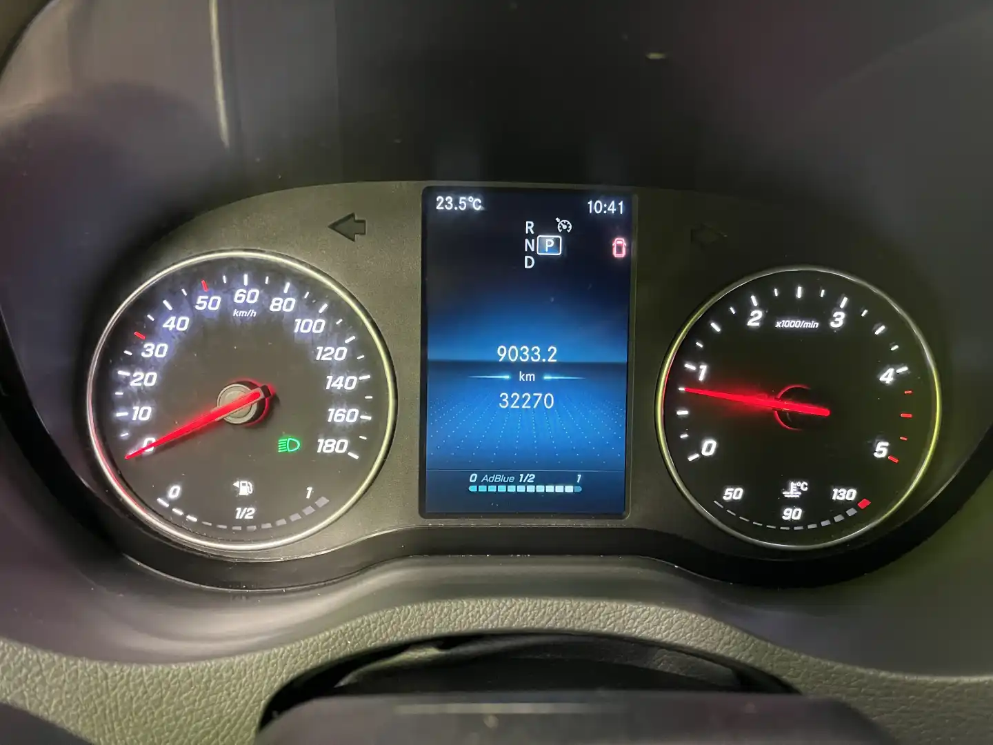 car-image