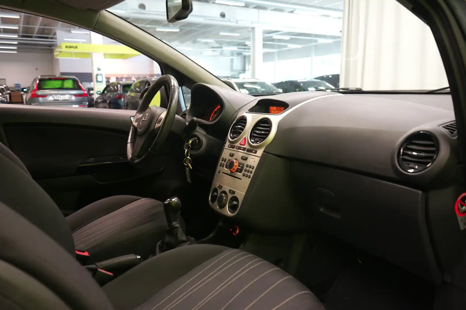 car-image
