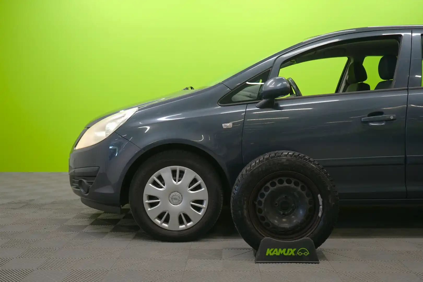 car-image