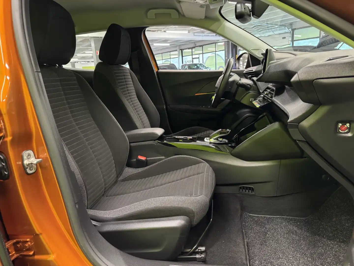 car-image