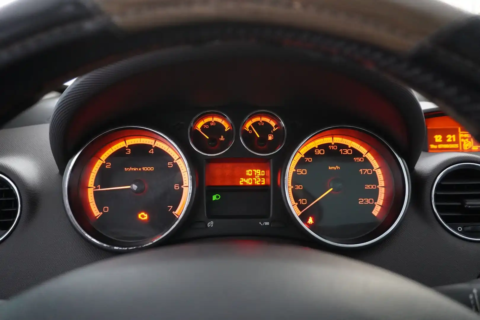 car-image