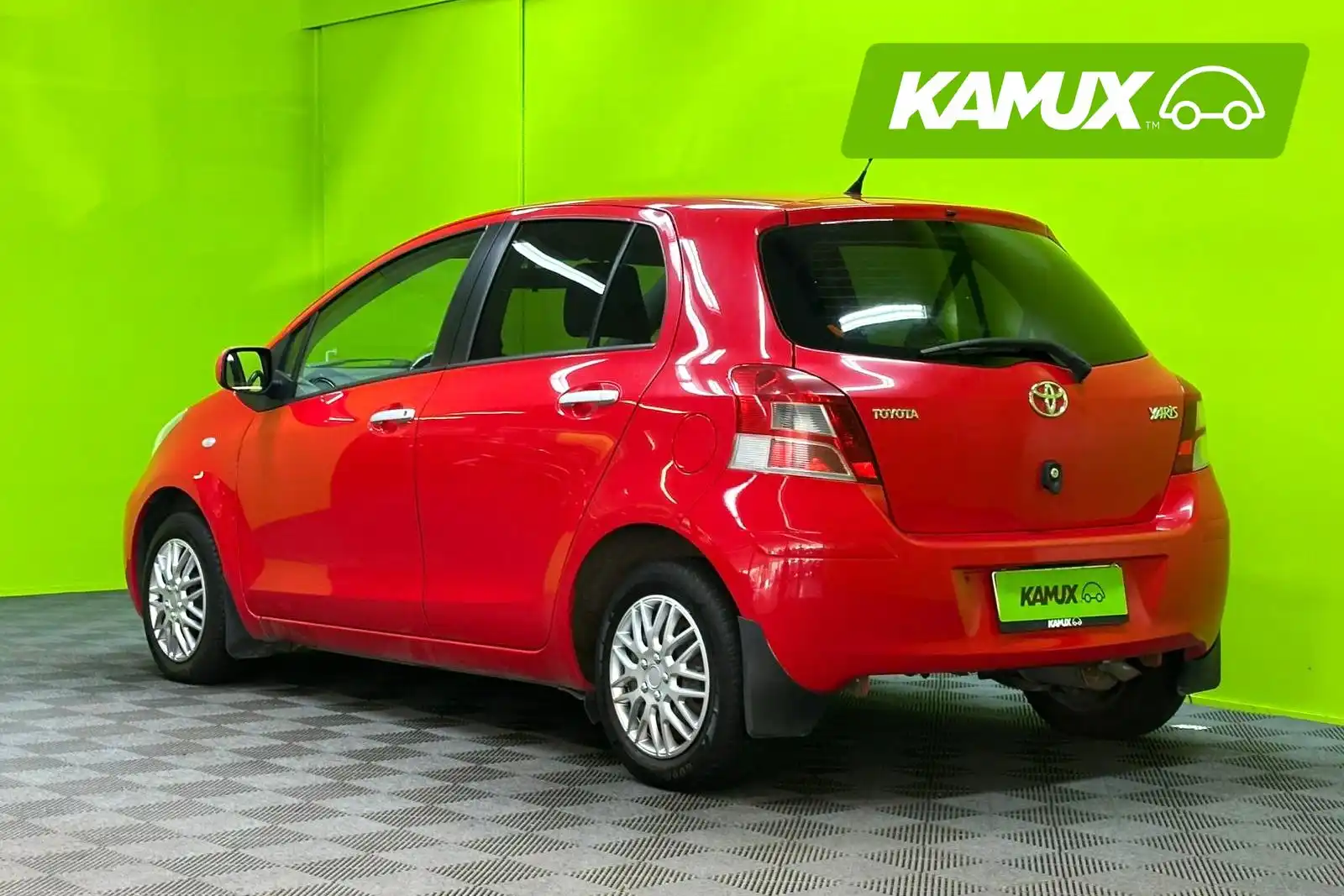 car-image