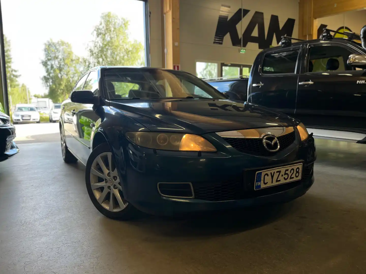 car-image