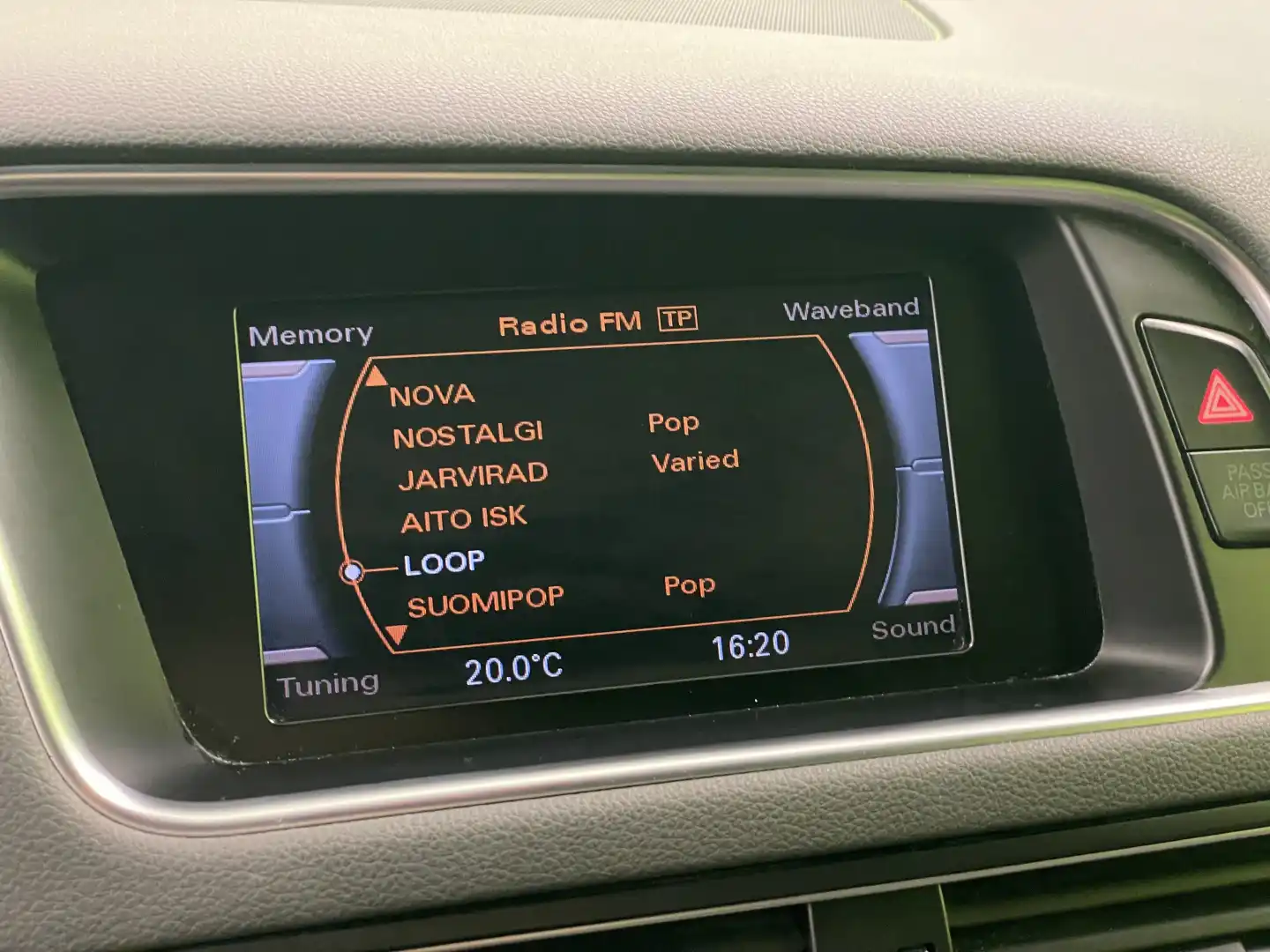 car-image