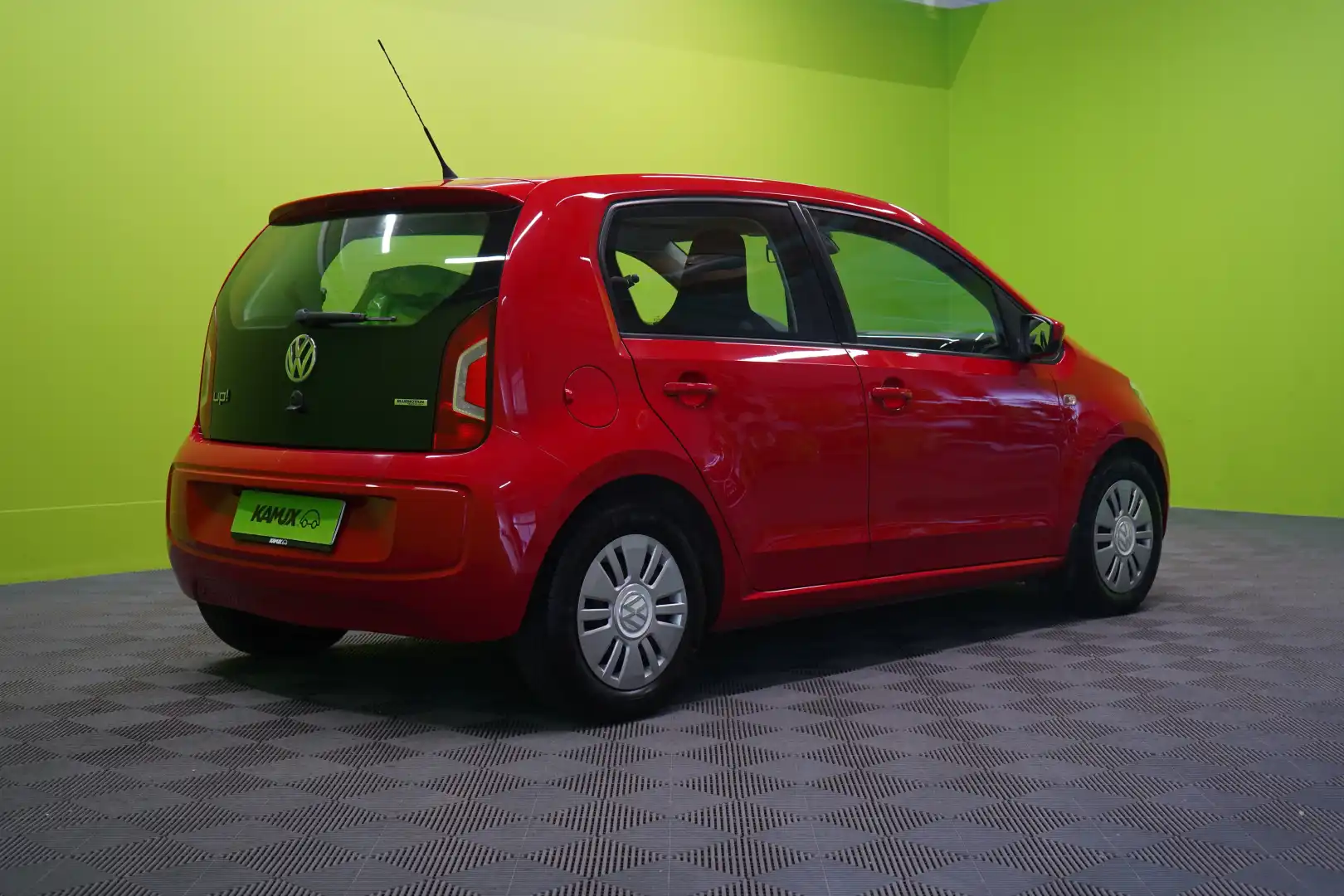 car-image