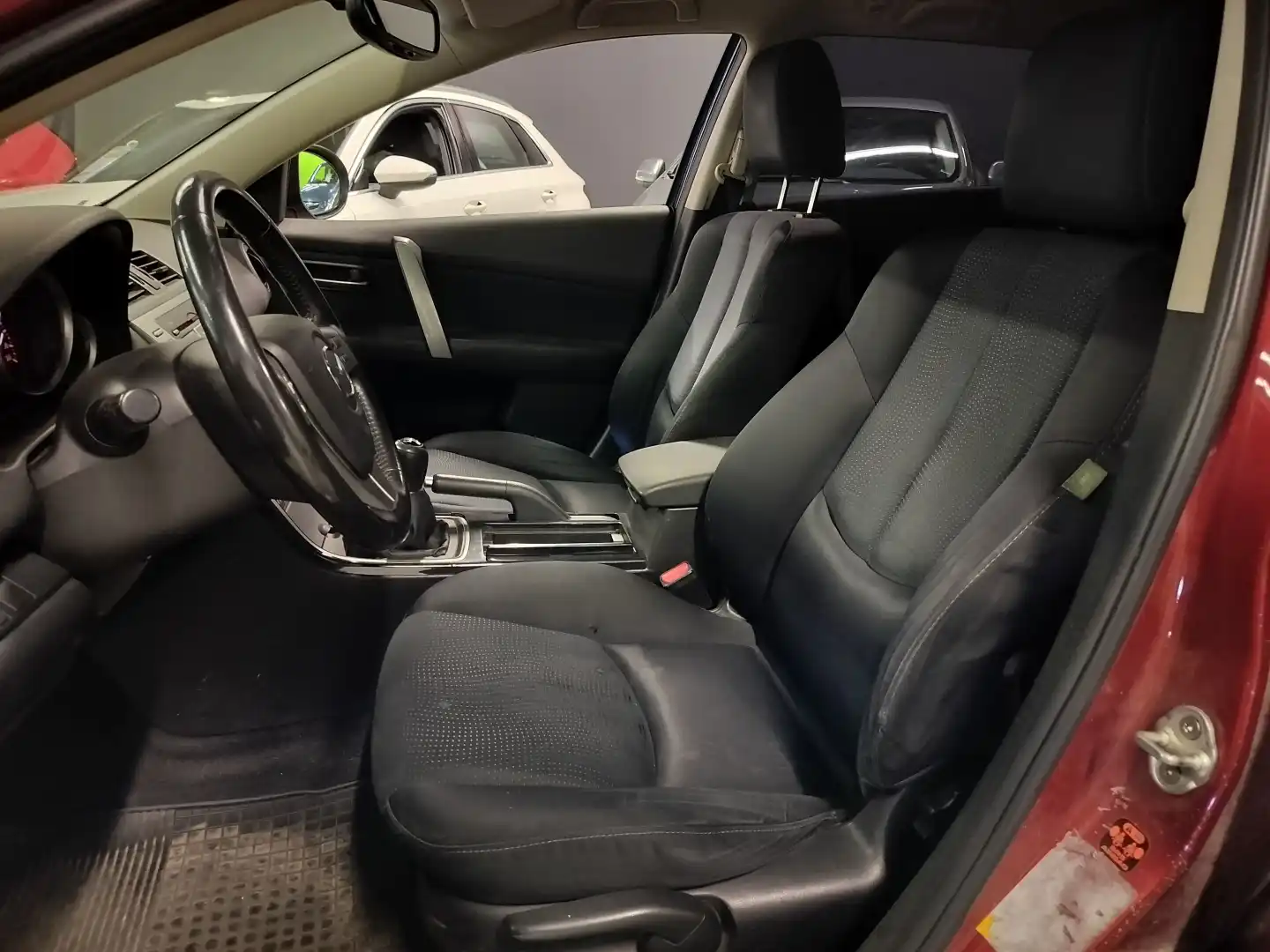 car-image