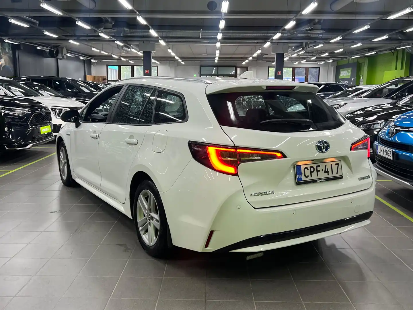 car-image