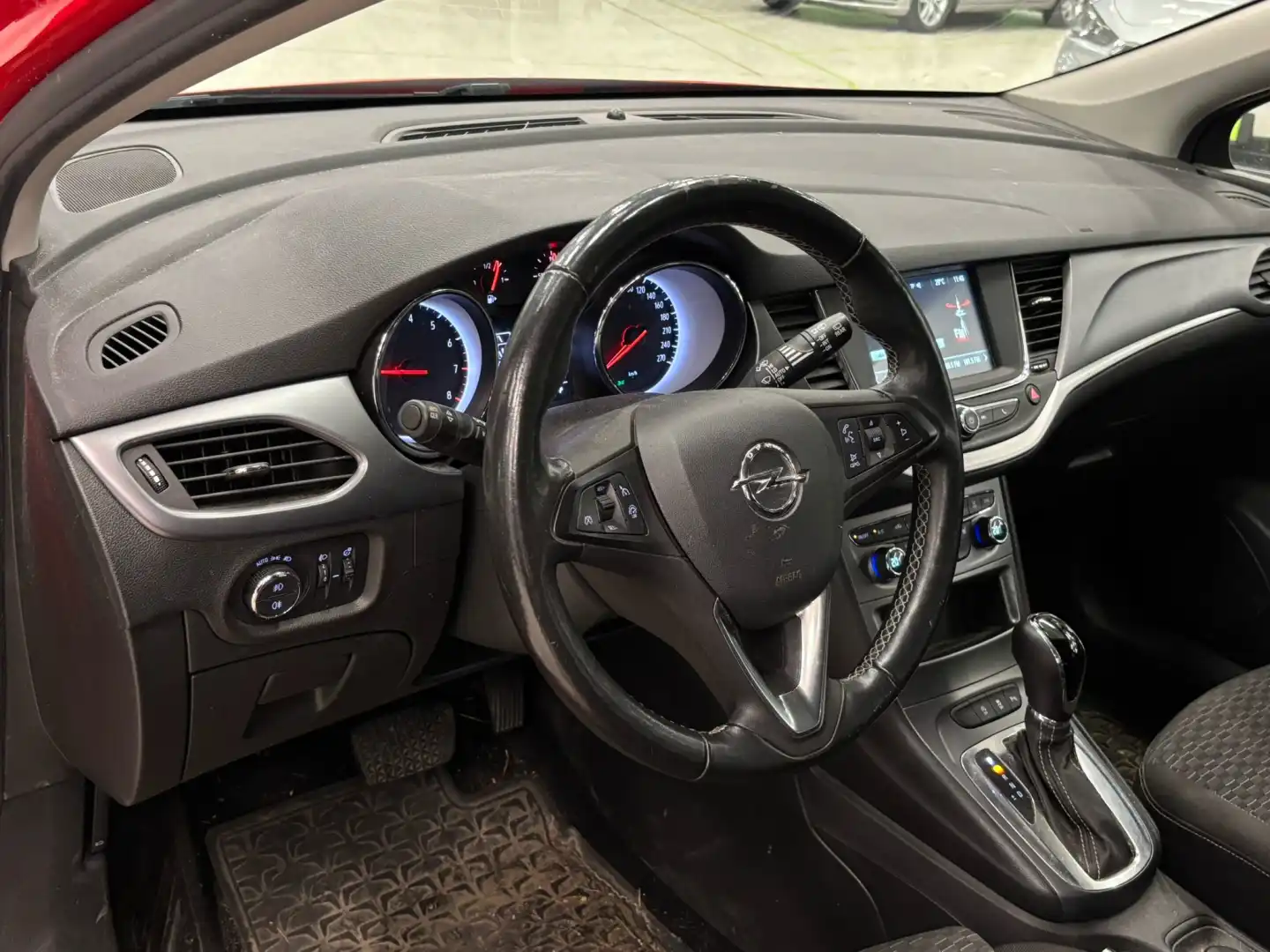 car-image