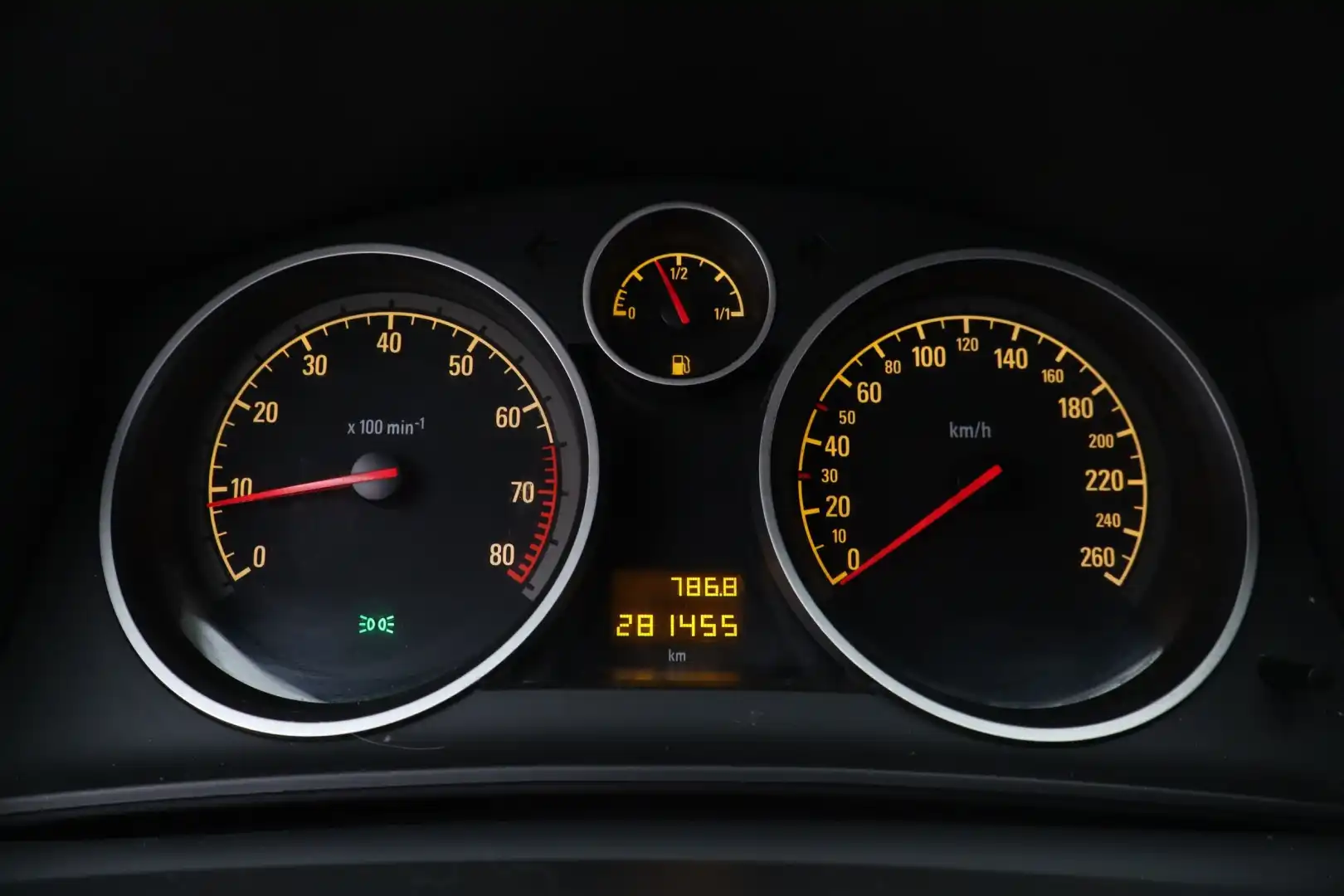 car-image