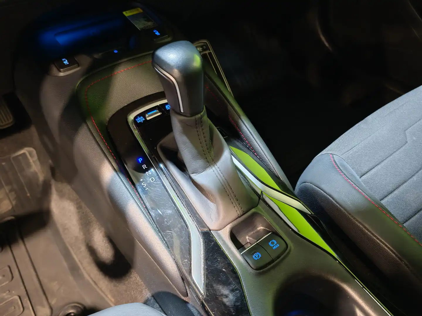 car-image