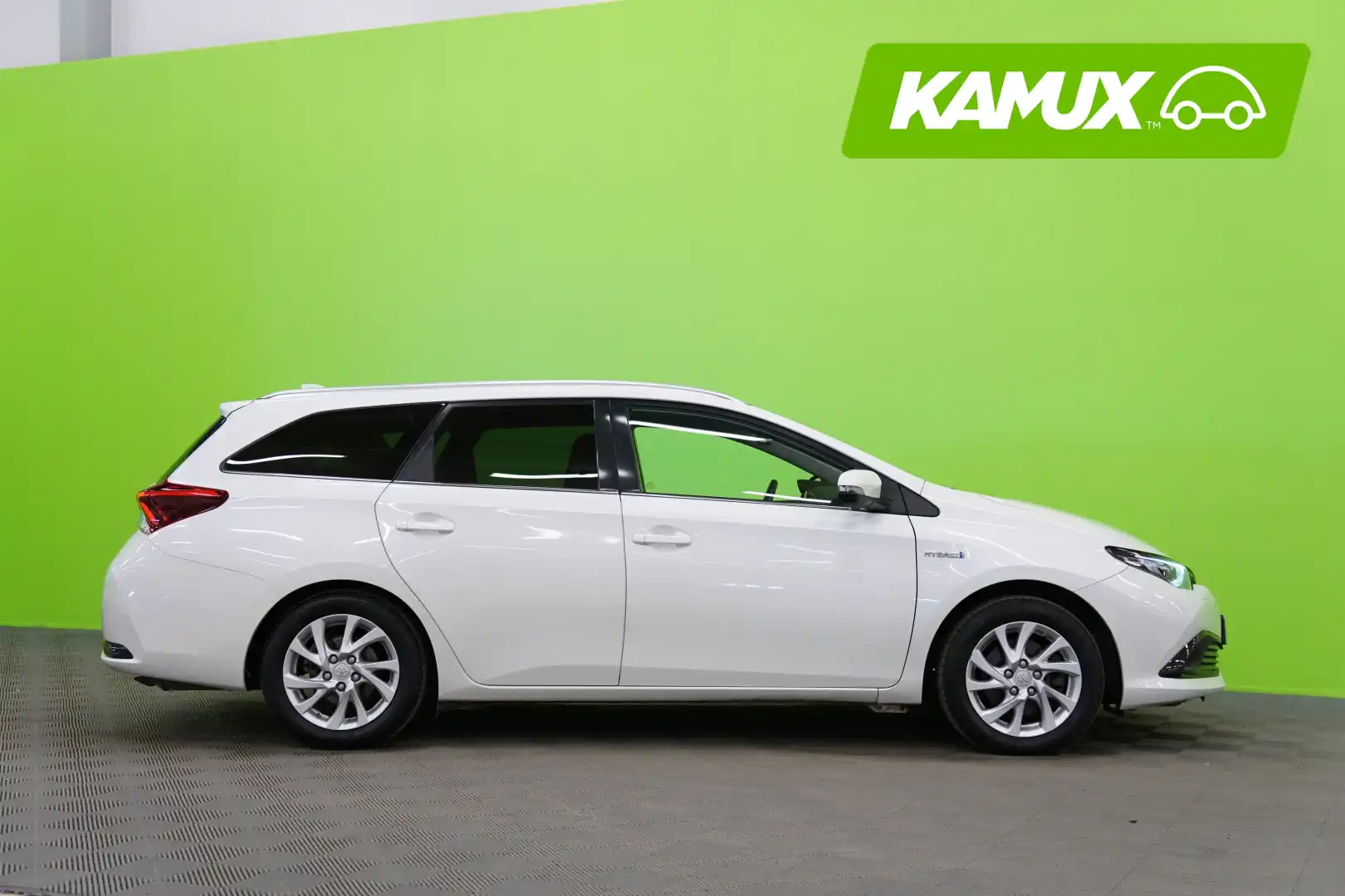 car-image