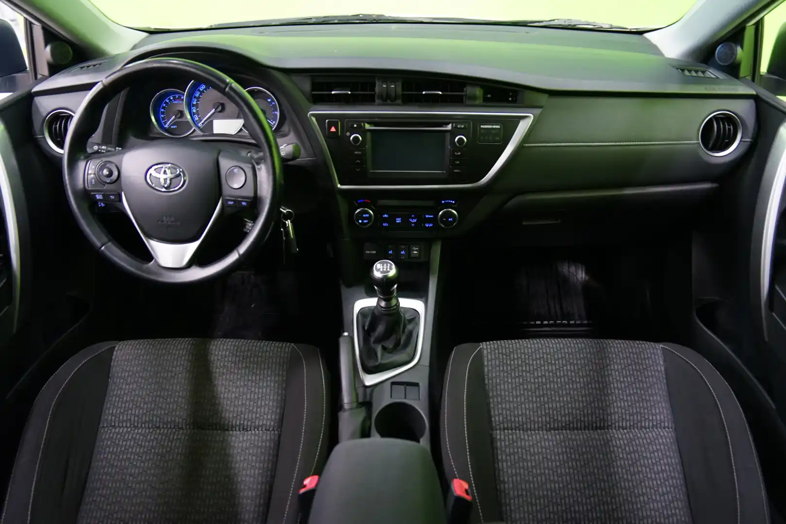 car-image
