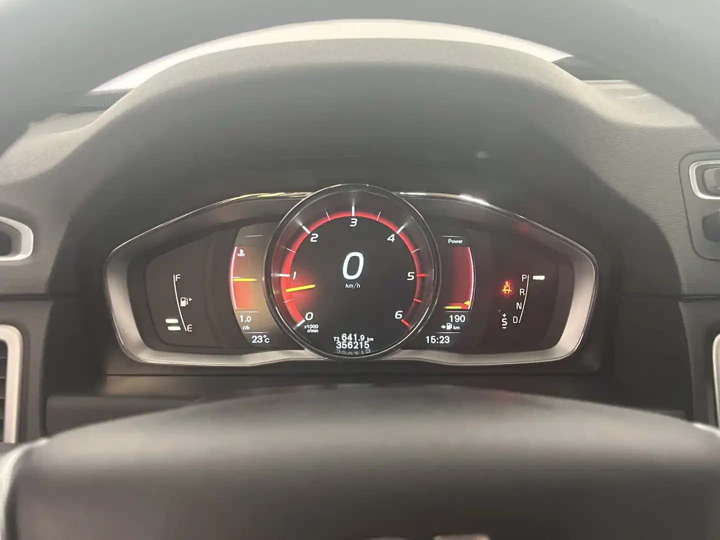 car-image