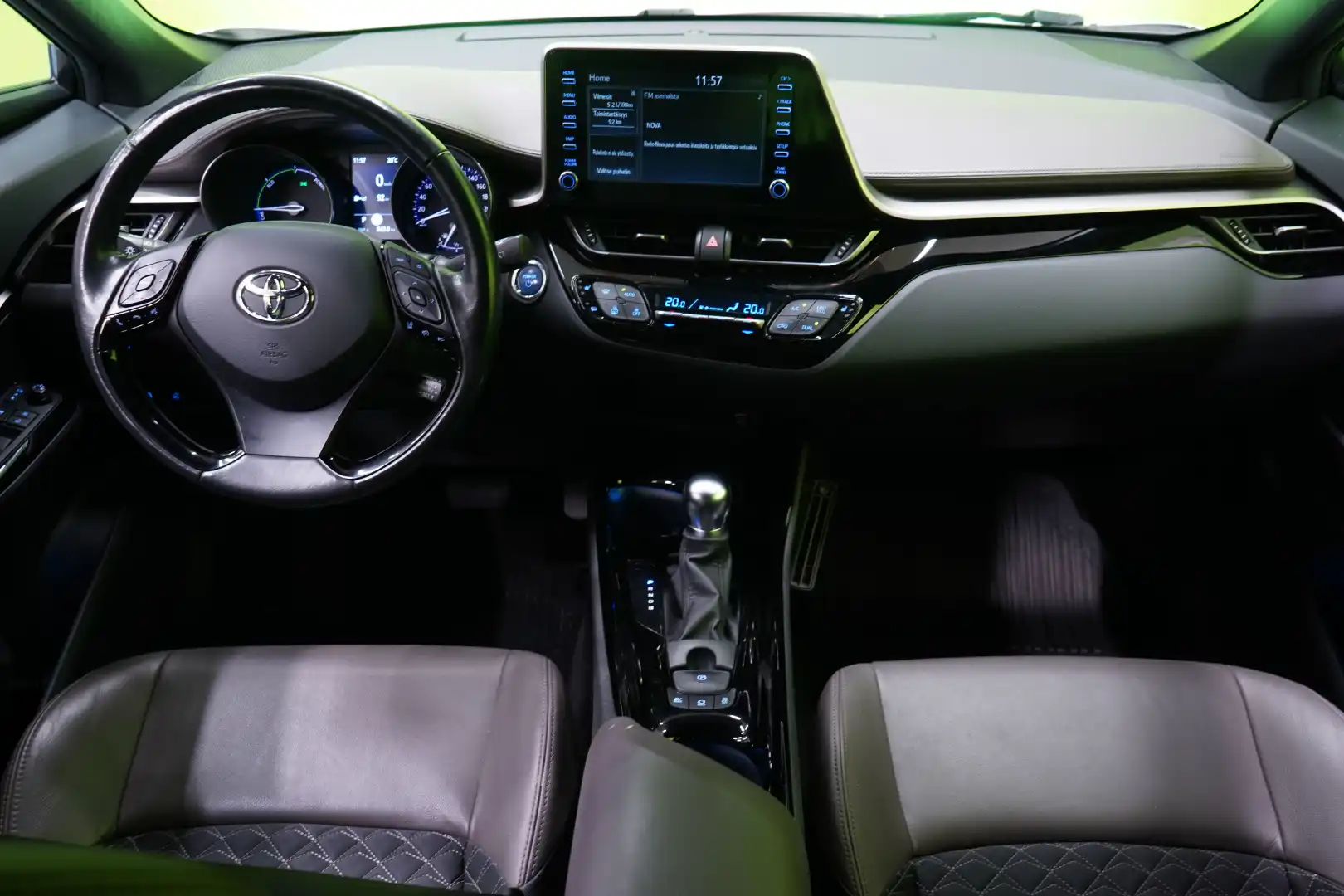 car-image
